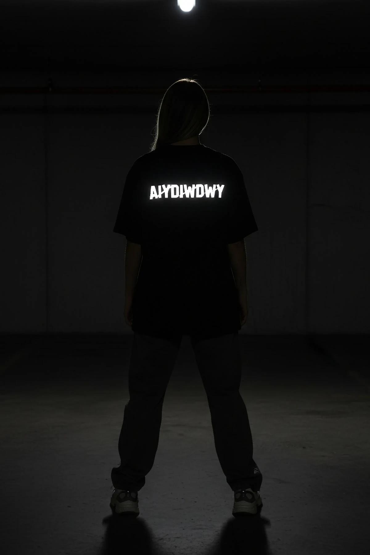 Oversized Reflective Graphic T-Shirt - 11