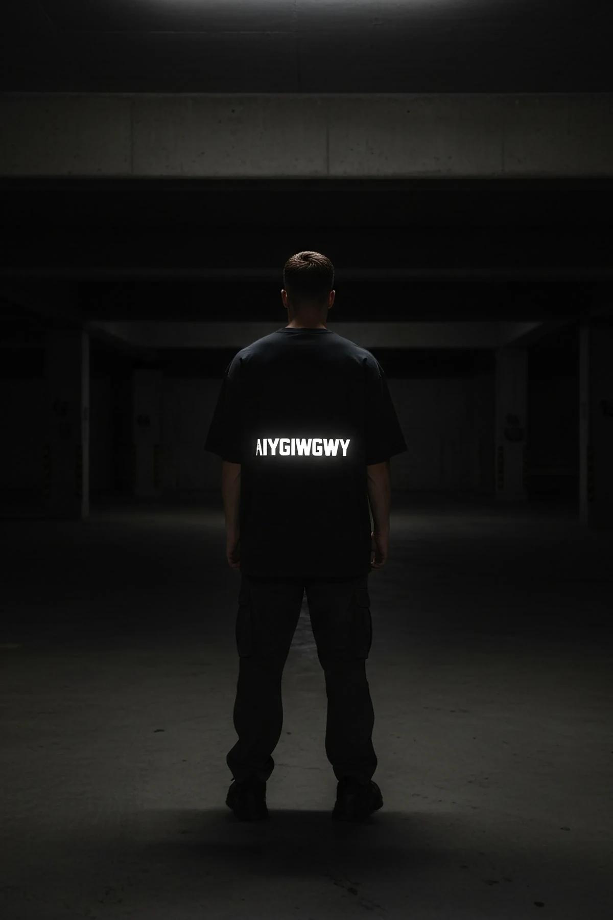 Oversized Reflective Graphic T-Shirt - 9