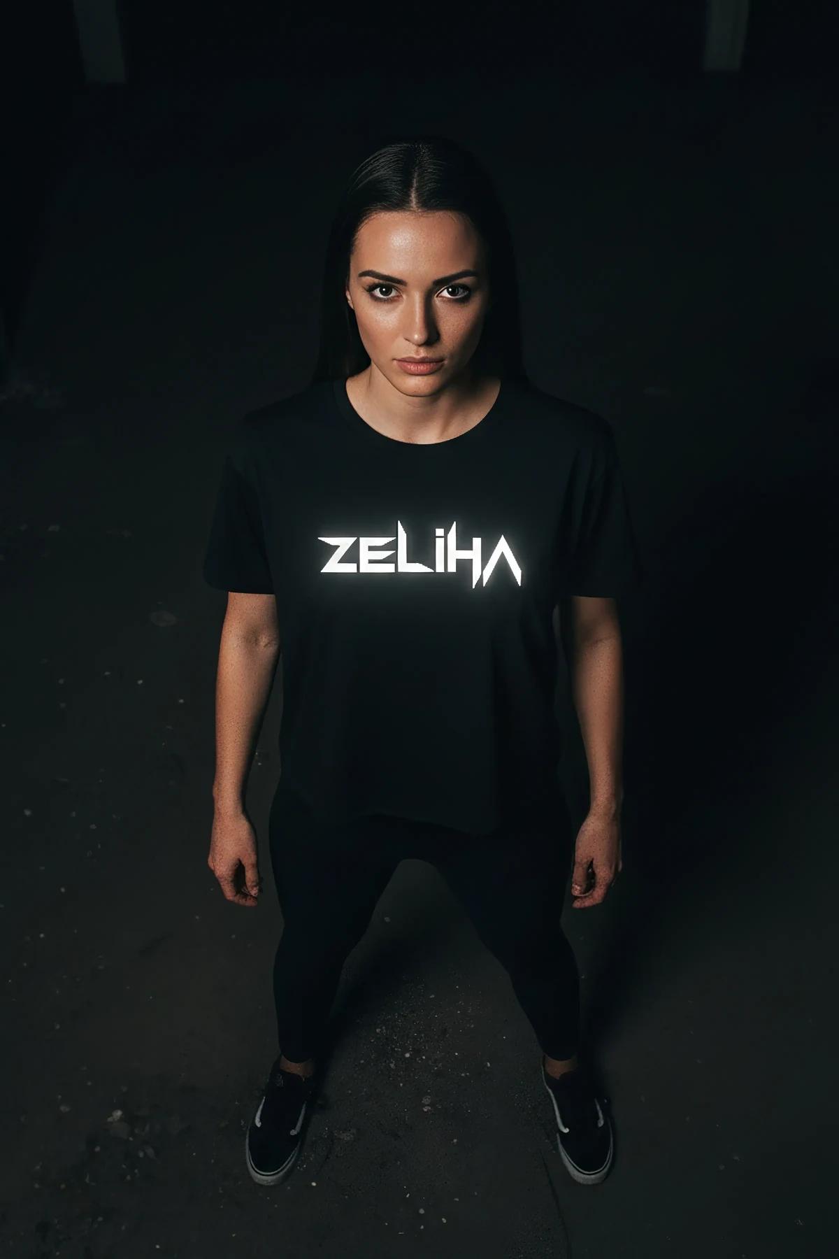 woman's black t