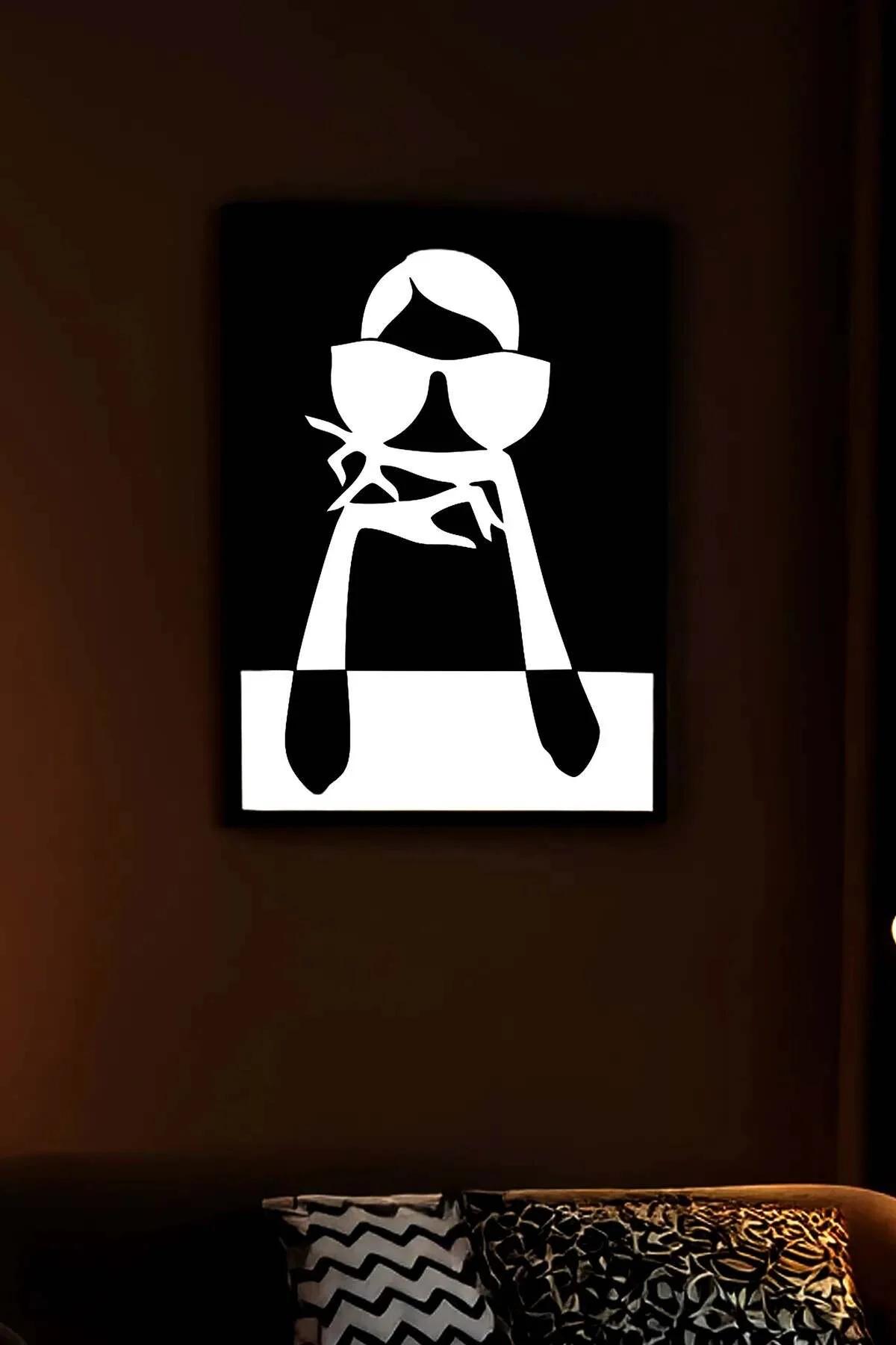 Pop Art Reflective Wall Art - Modern Woman Figure Decor