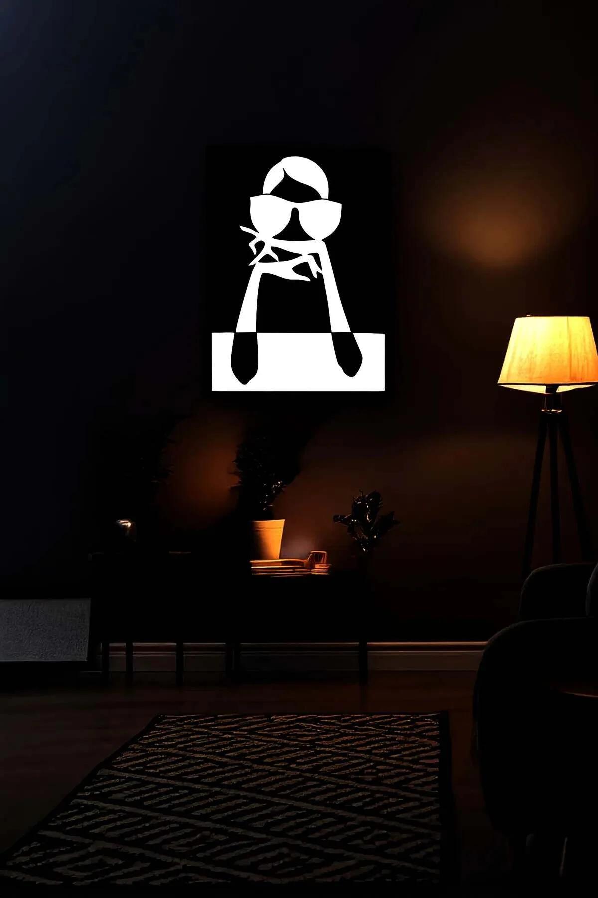 Pop Art Reflective Wall Art - Modern Woman Figure Decor