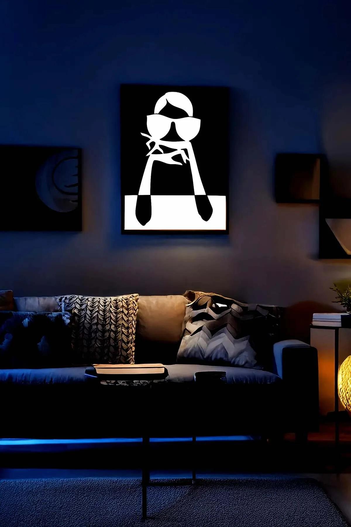 Pop Art Reflective Wall Art - Modern Woman Figure Decor