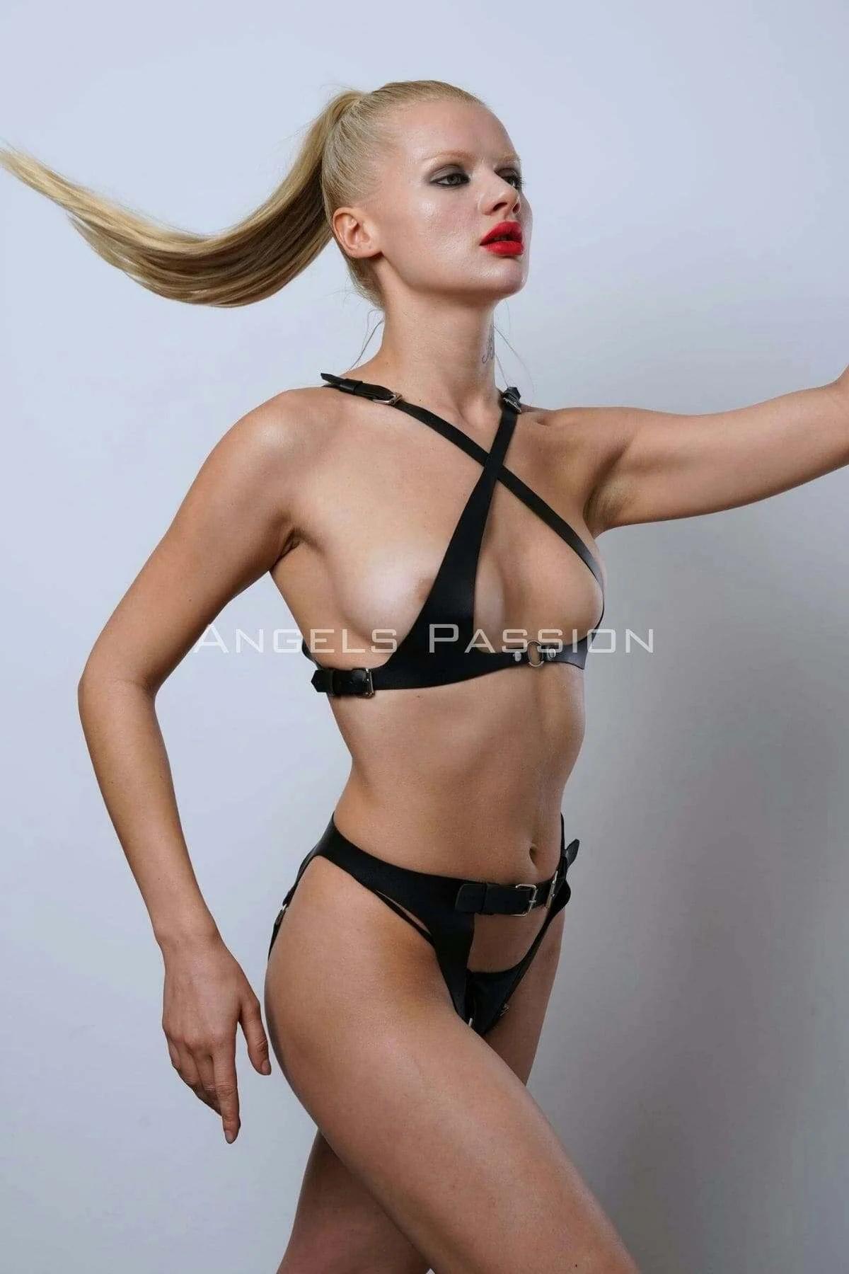 Women's Harness Lingerie Set - Open Cup & Crotch Strappy