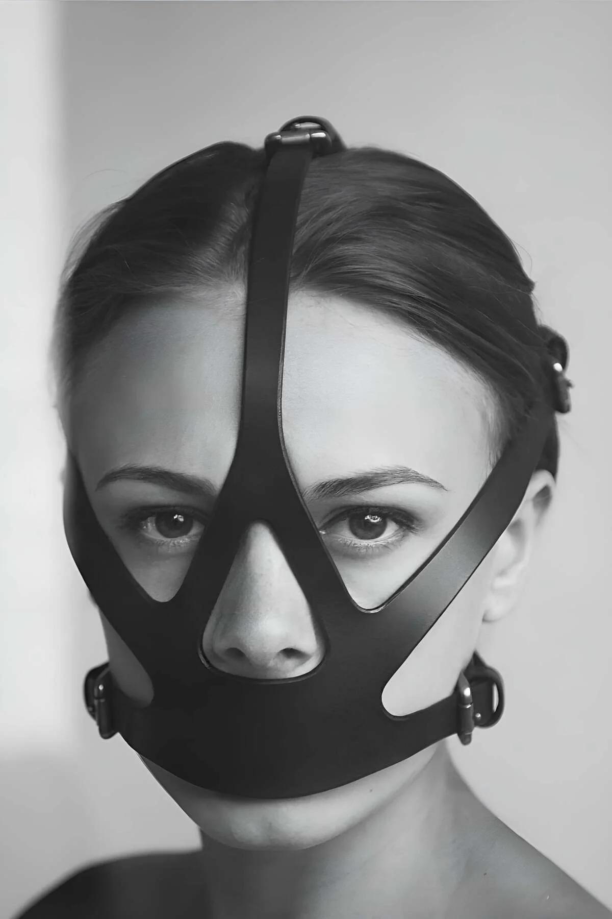 Premium Leather Mouth Harness Mask – Adjustable Adult Face Play