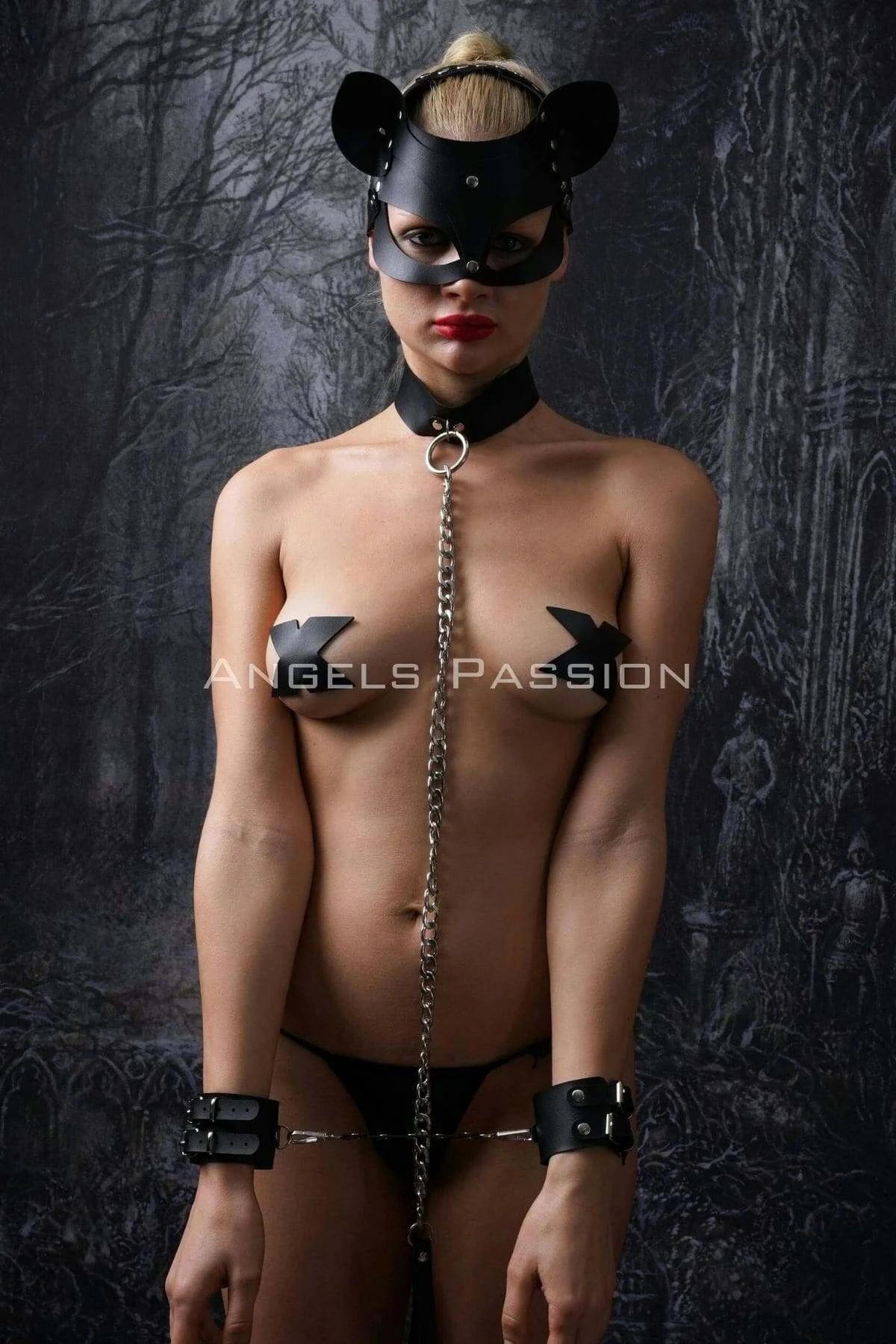 Adult Fantasy Harness Set with Cat Mask & Cuffs