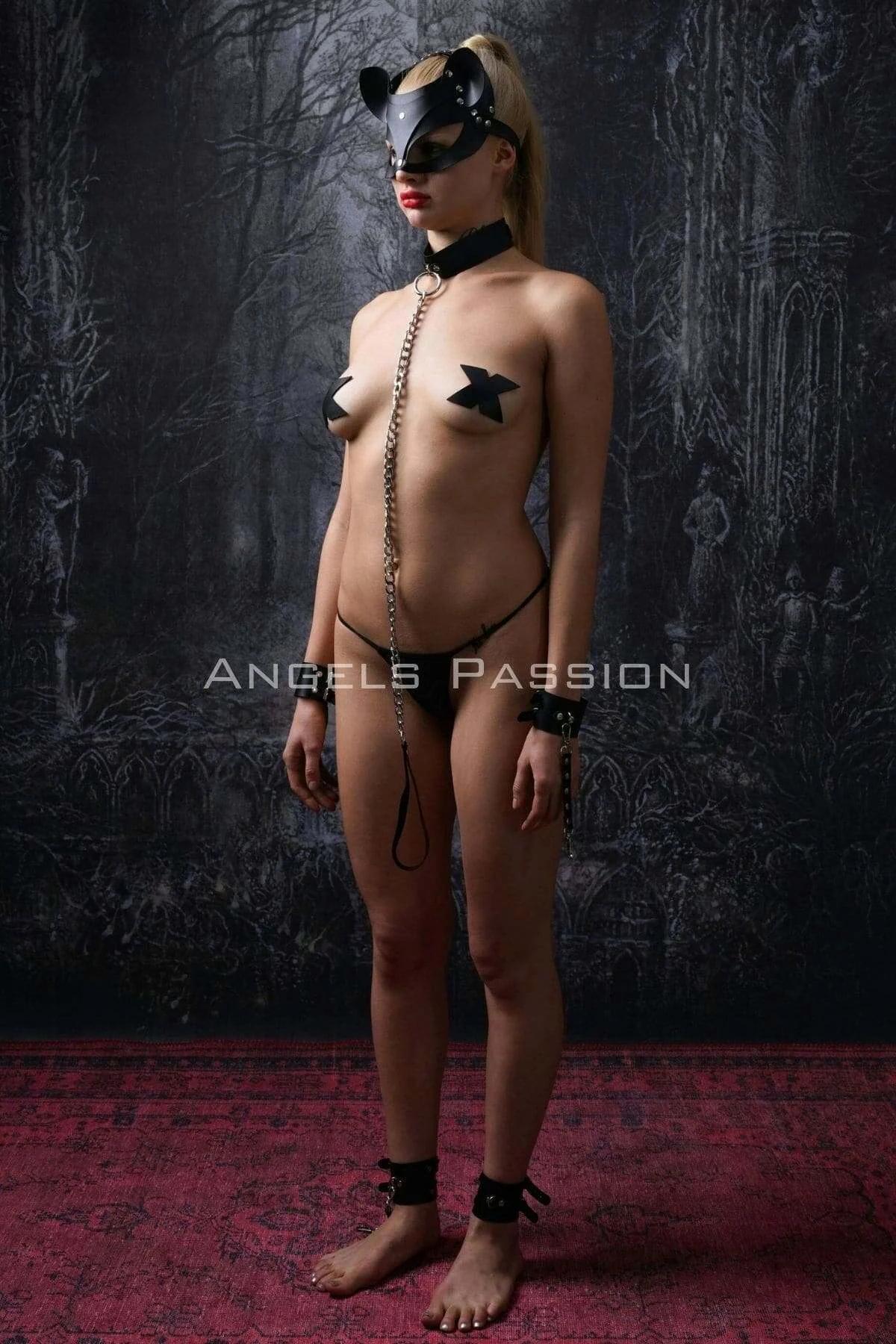 Adult Fantasy Harness Set with Cat Mask & Cuffs