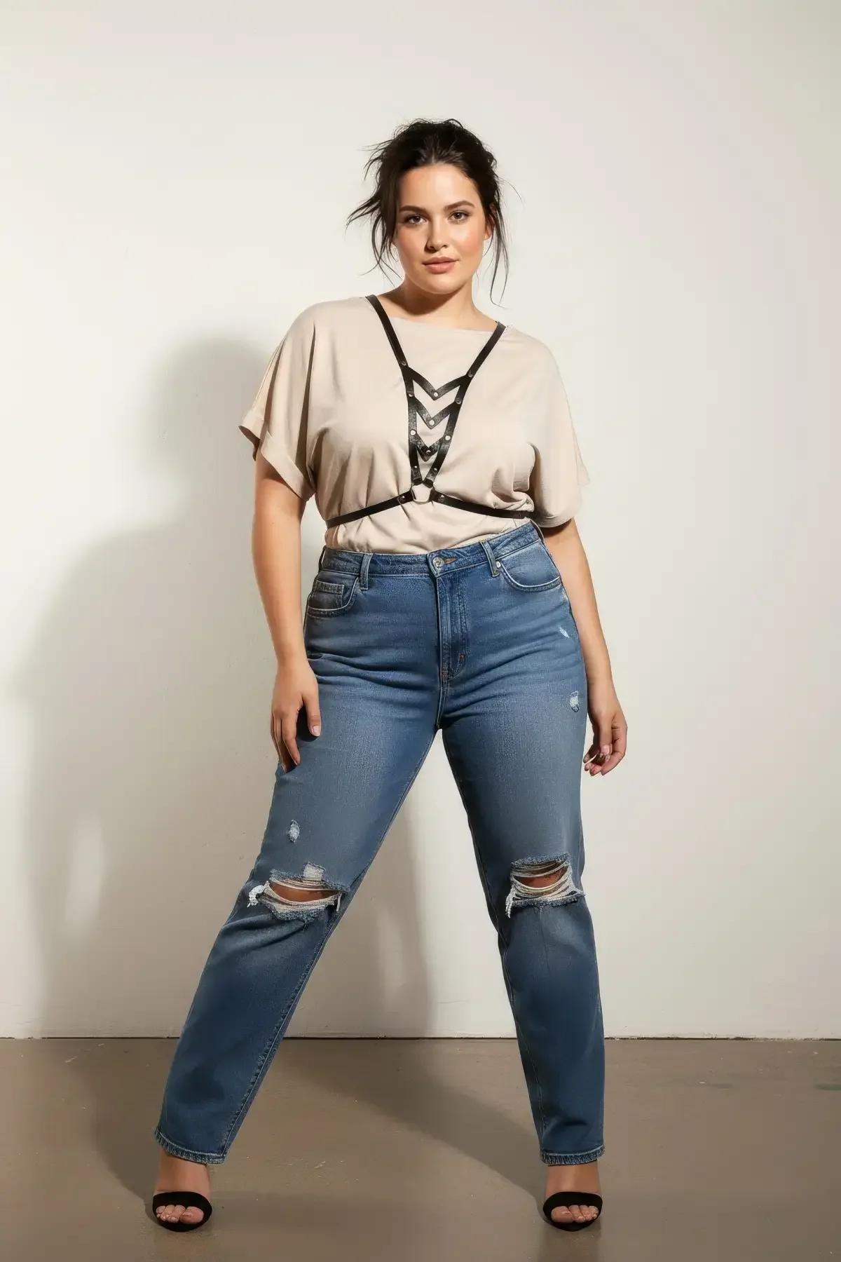 V-Neck Harness Top with Interlinked O-Rings