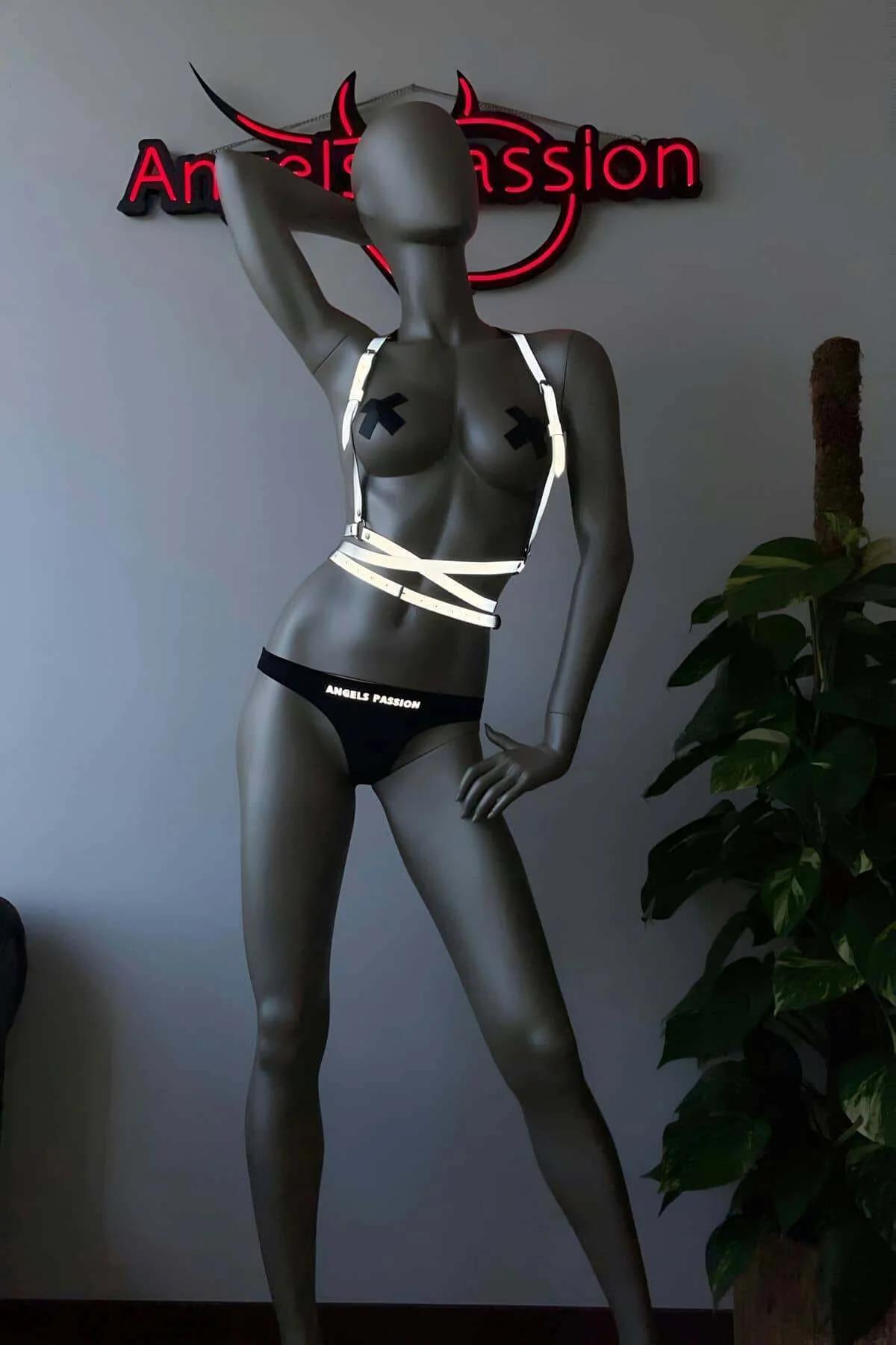 Reflective Body Harness for Women - Adjustable Night Out Fashion