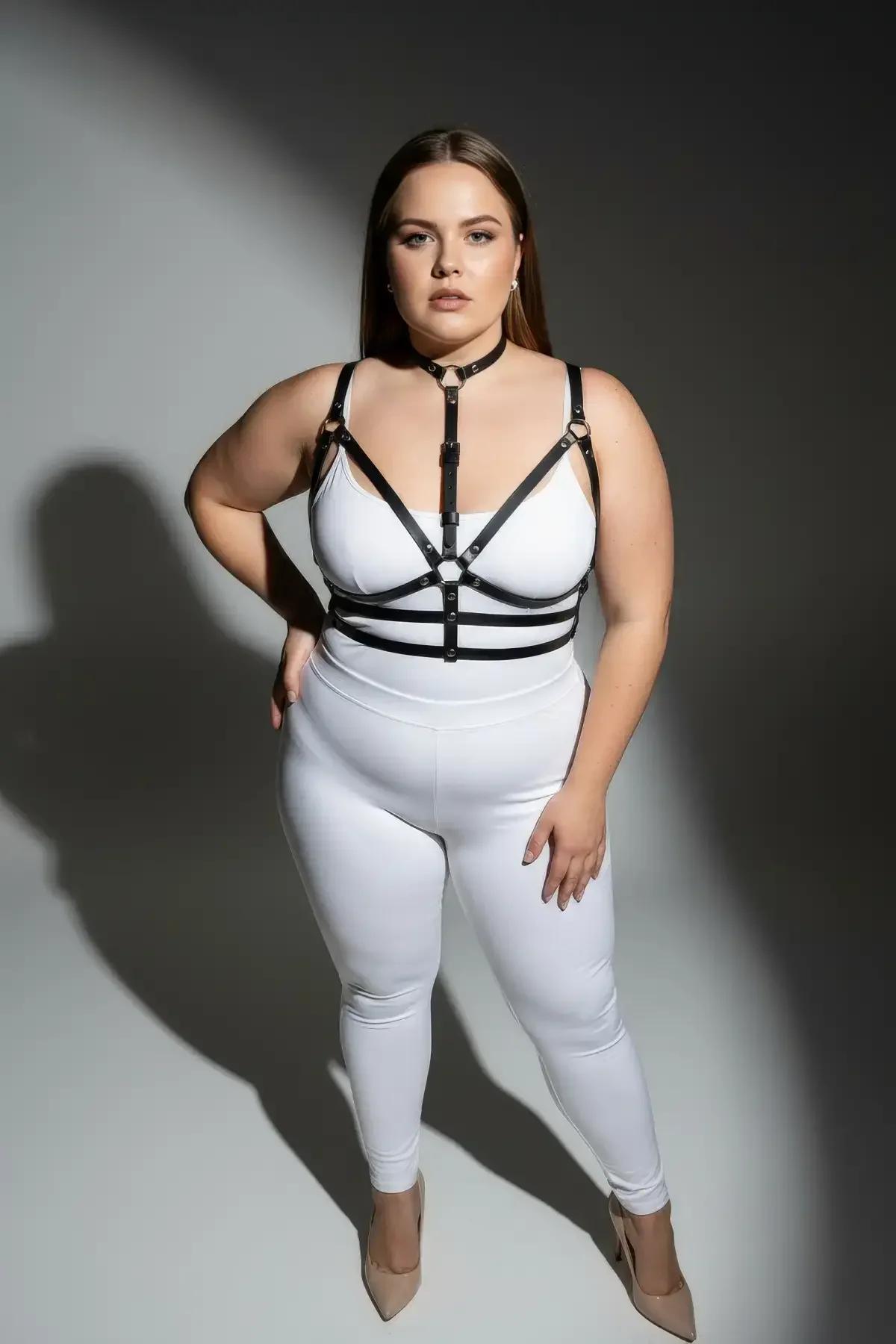 Strappy Choker Harness with O-Ring Detail
