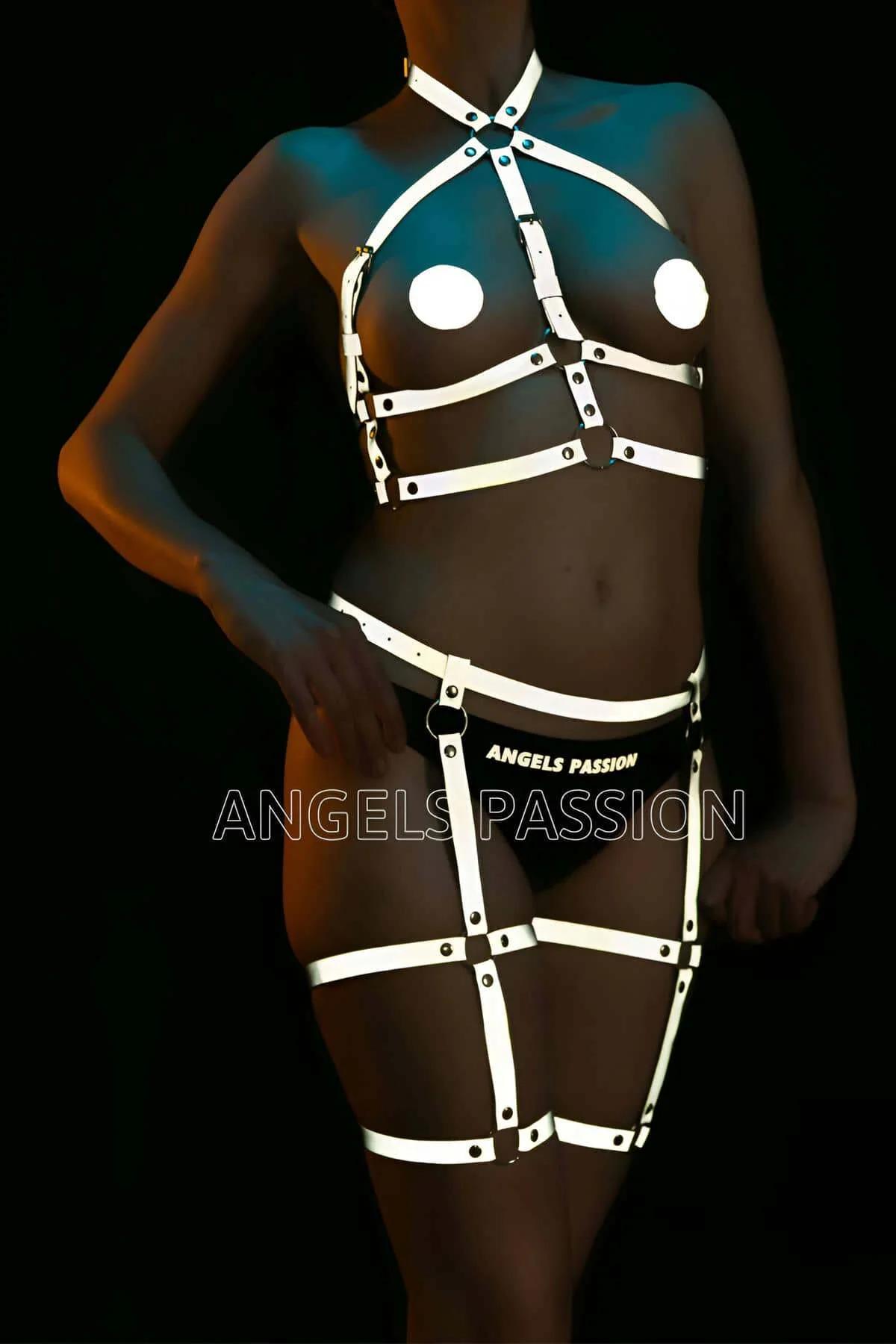 Reflective Body Harness Set for Women - Adjustable Style