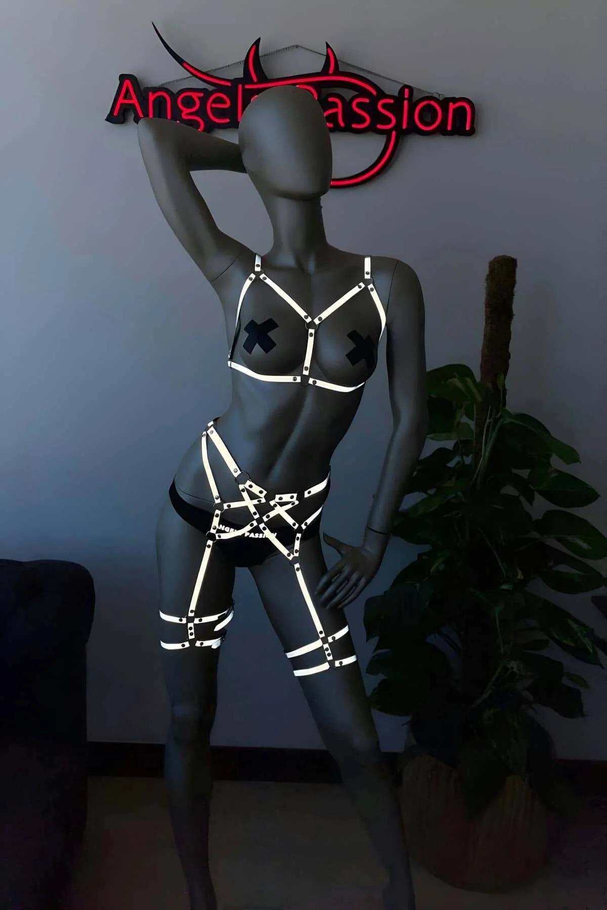 Reflective Body Harness Set for Women – Luminous Festival Wear