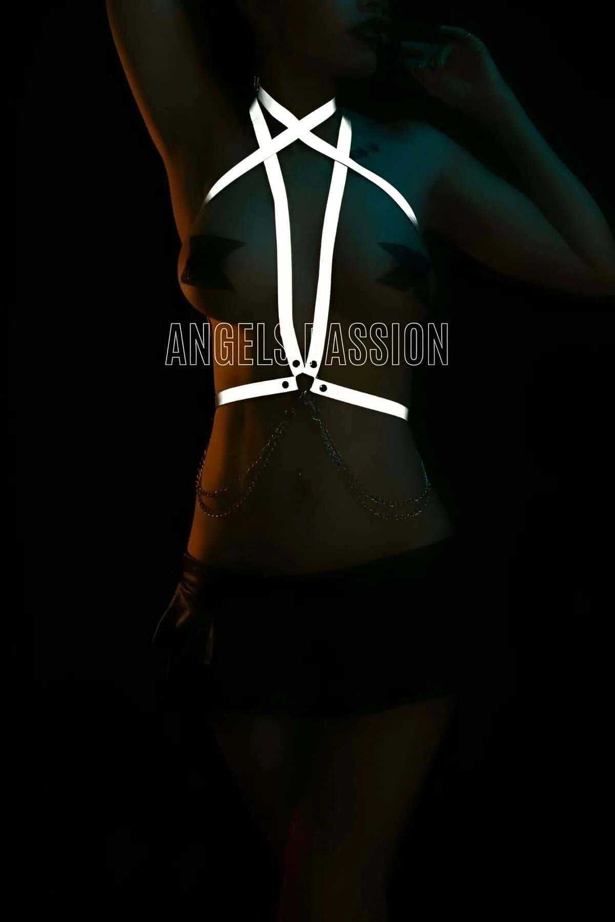 Reflective Body Harness for Women - Adjustable Nightlife Style