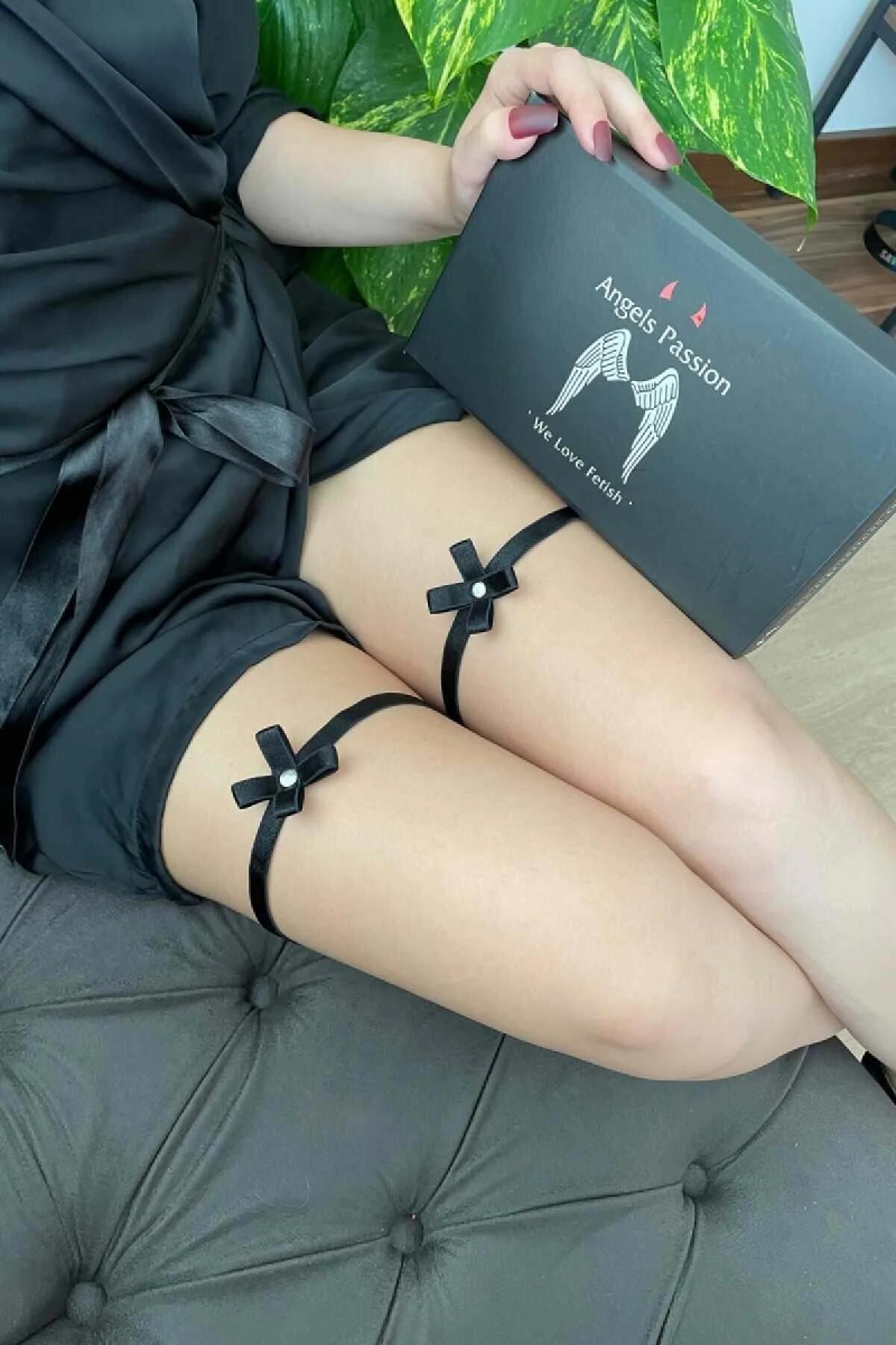 Black Garter Harness with Bow Detail - Adjustable Thigh Band