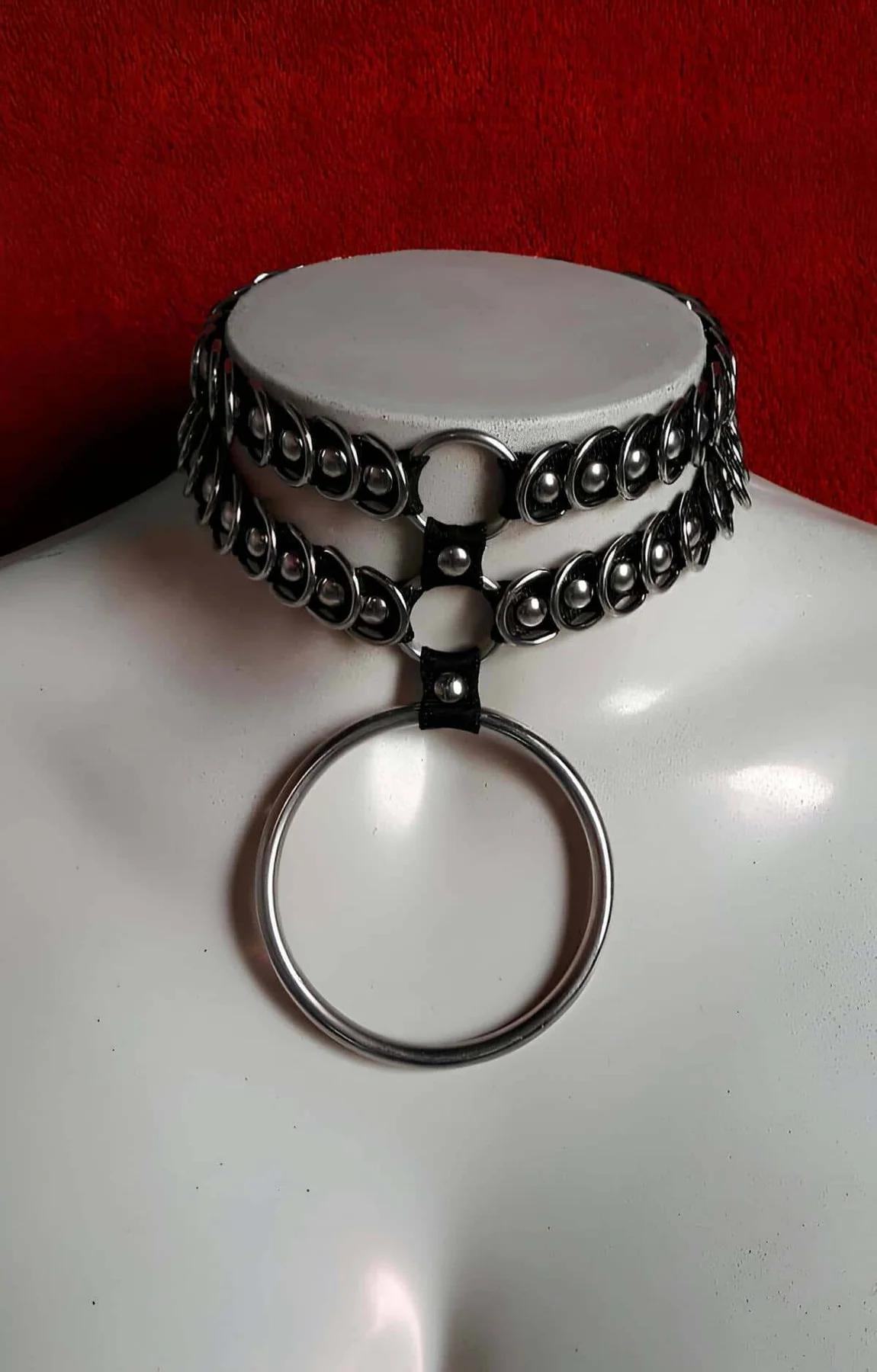 Two-Row Metal O-Ring Choker with D-Ring Accent