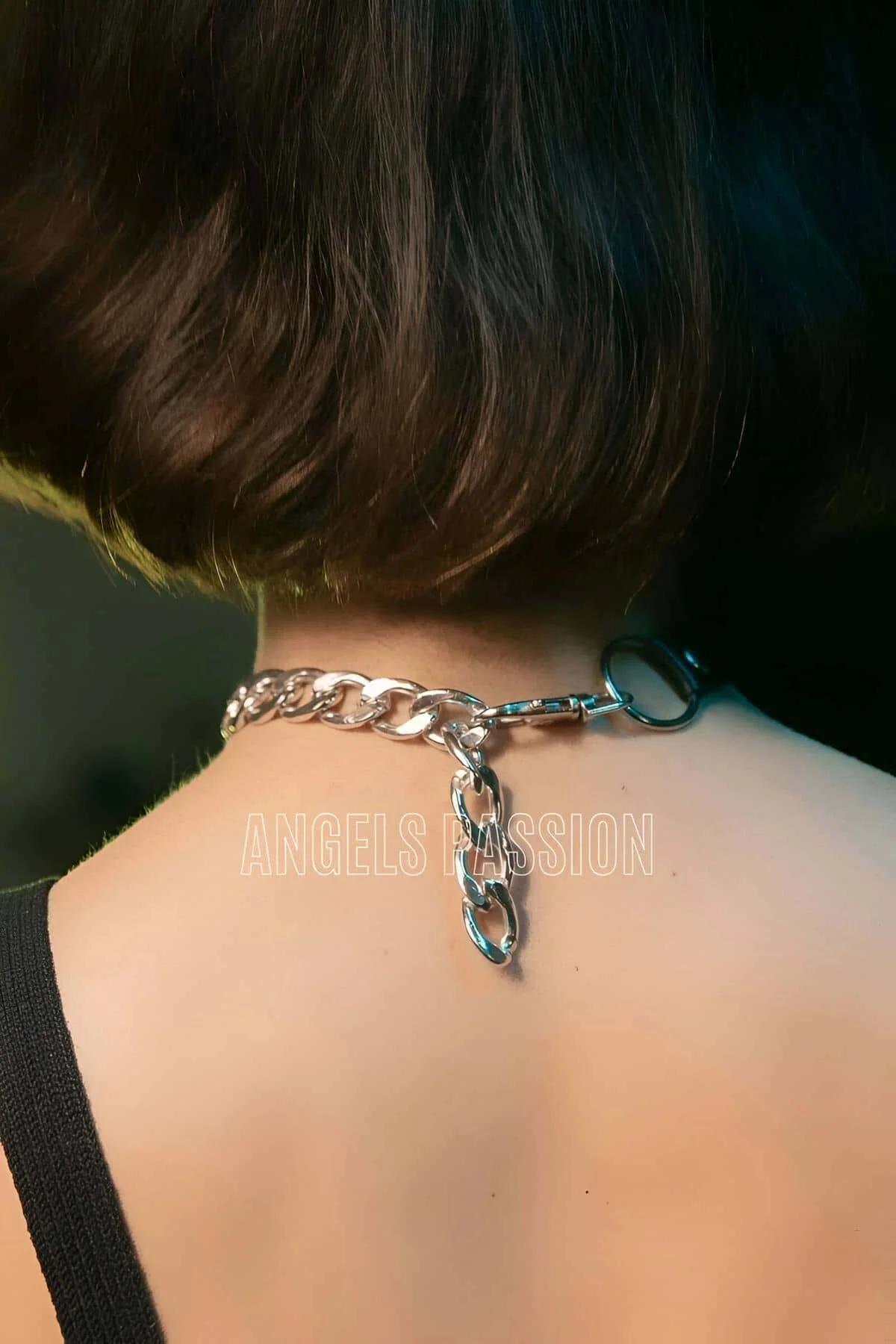 Faux Leather O-Ring Choker with Curb Chain Accent