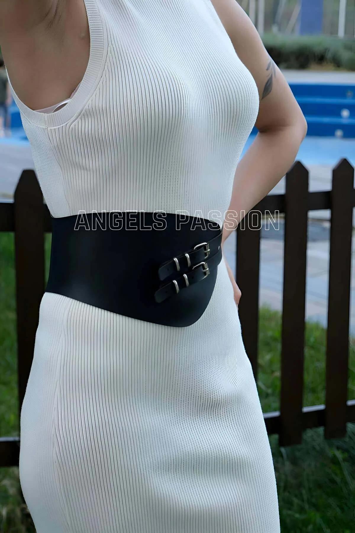 Black Women's Wide Buckle Fashion Waist Belt