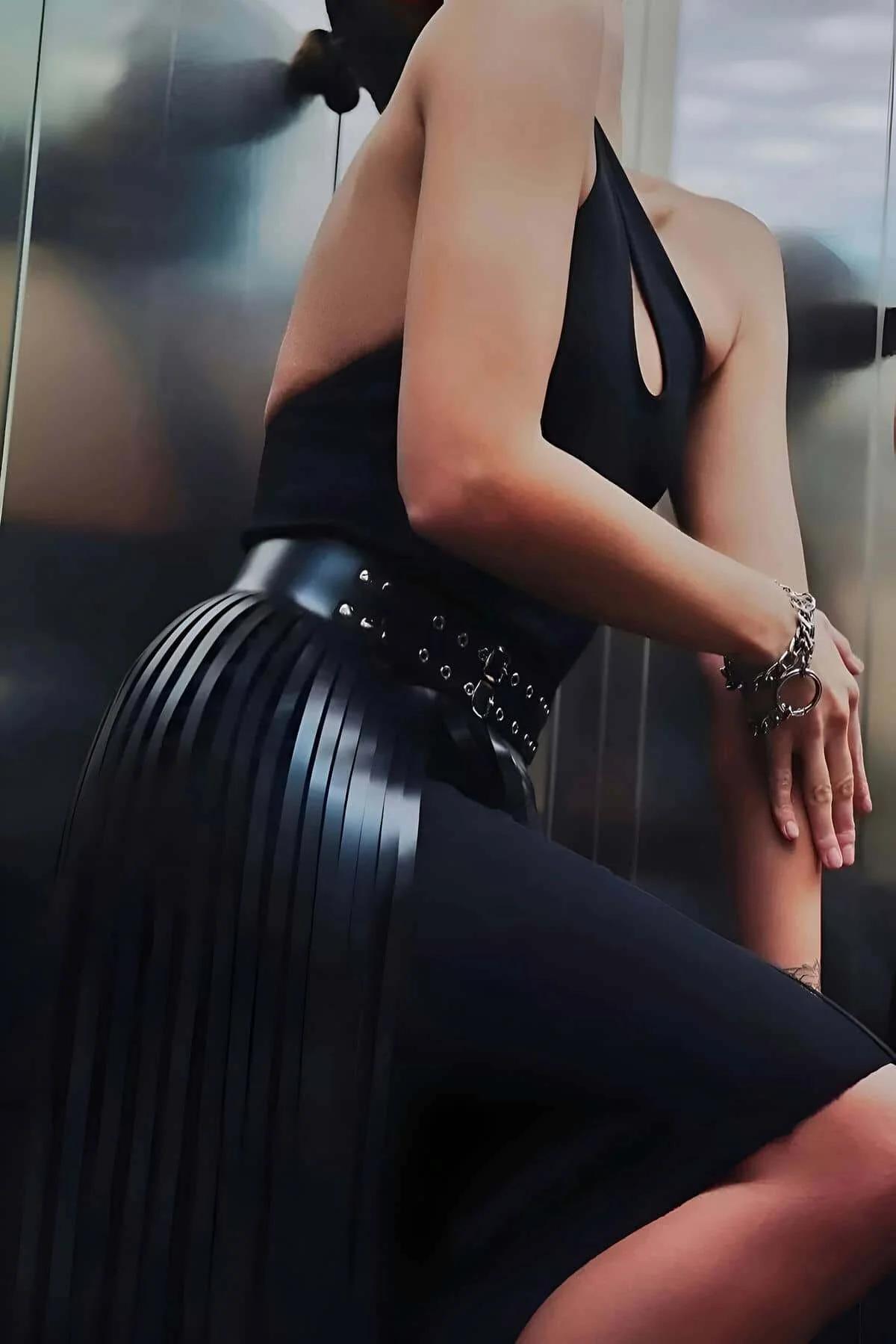 Tasseled Leather Skirt – Chic Black Studded Fashion Midi