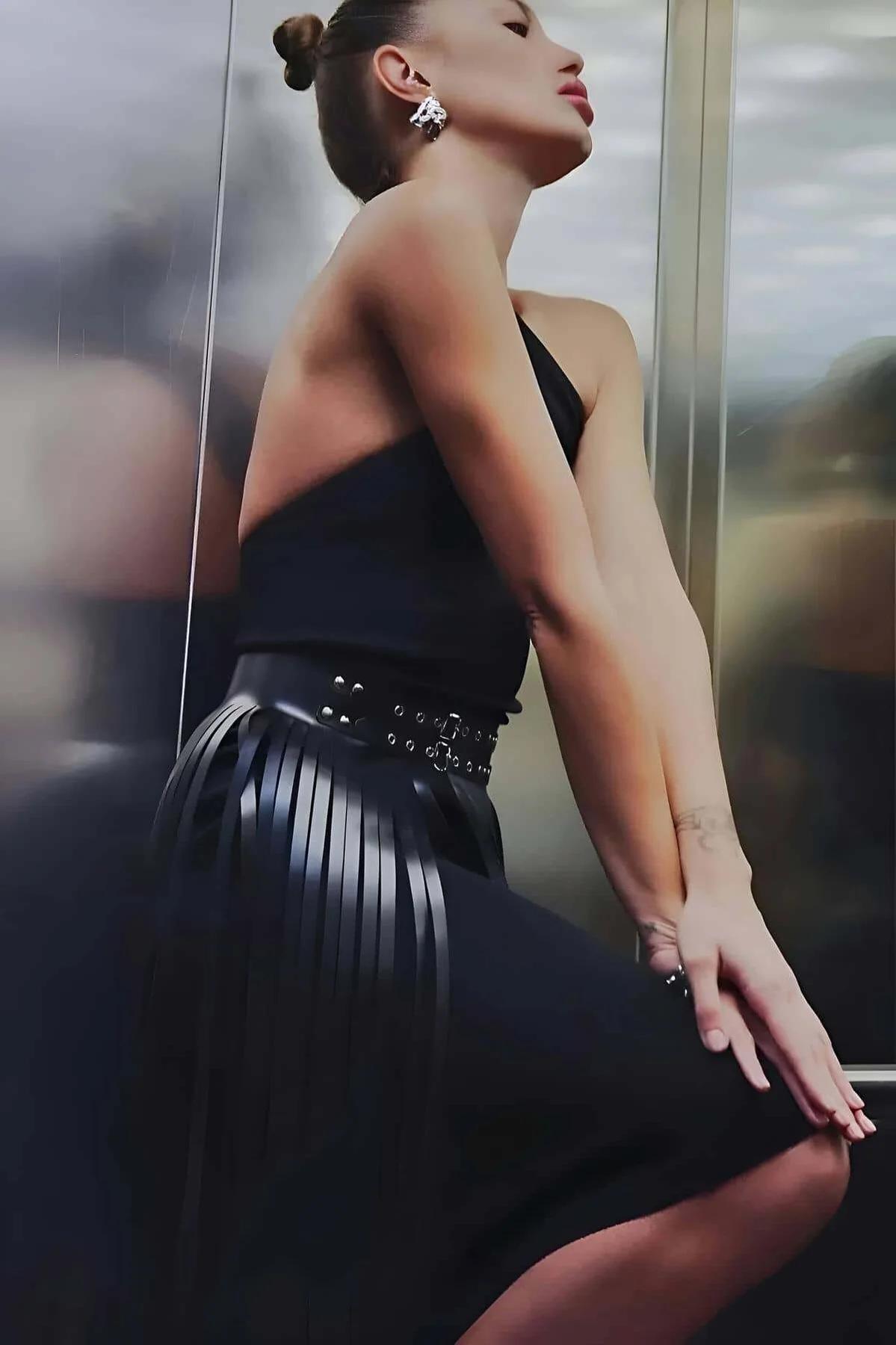 Tasseled Leather Skirt – Chic Black Studded Fashion Midi