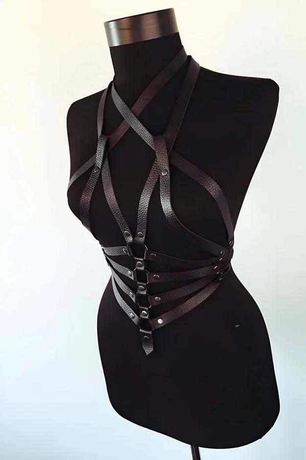 Strappy Harness with O-Ring Detail