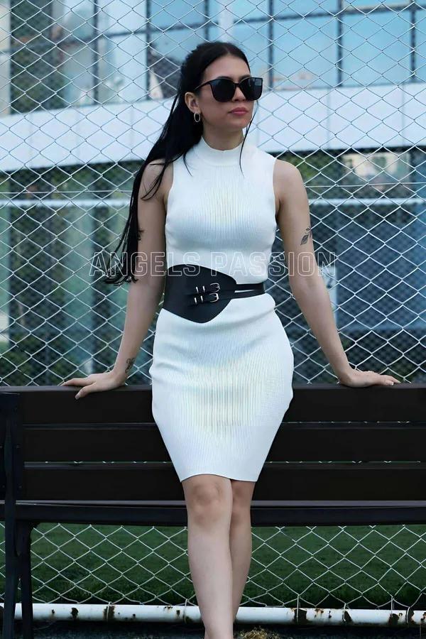 Black Women's Wide Buckle Fashion Waist Belt