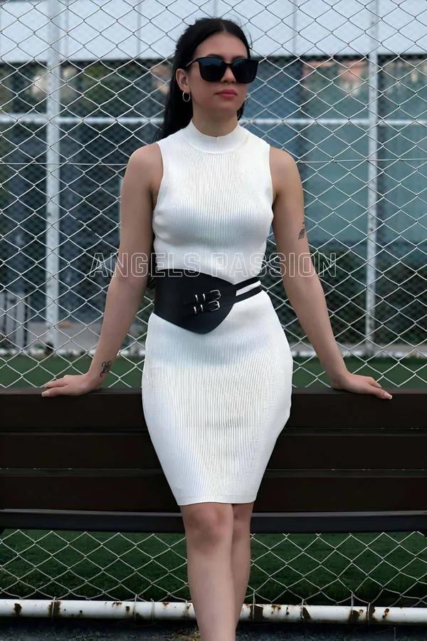 Black Women's Wide Buckle Fashion Waist Belt