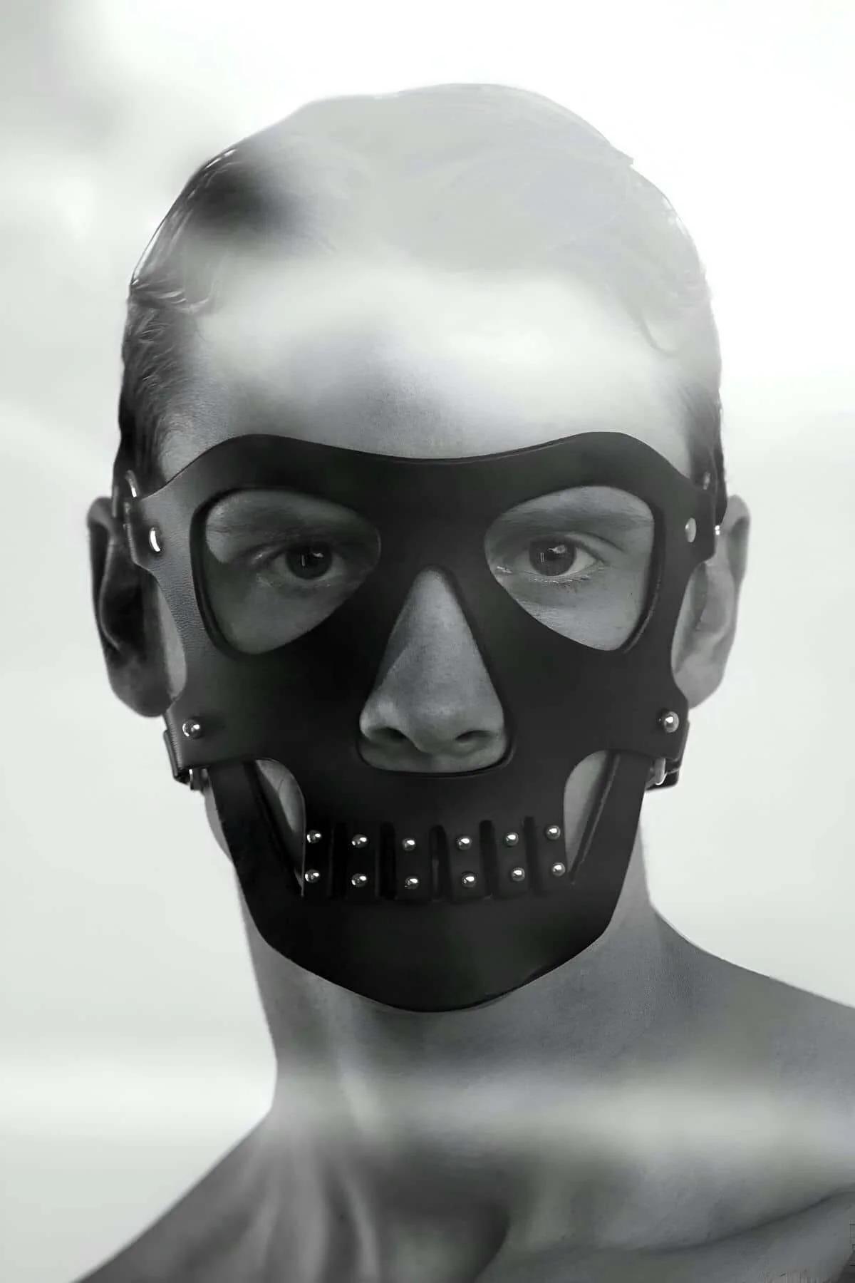 Skull Leather Mask - Adjustable Men's Face Accessory