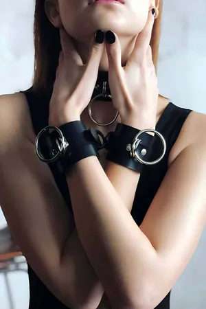 Fancy Leather Collar and Bracelet Set - APFT241