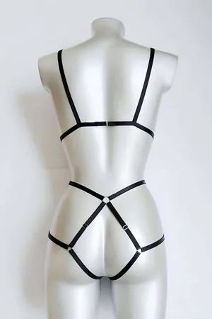 Rubber Harness That Makes Your Body Look Sexy - APFT371