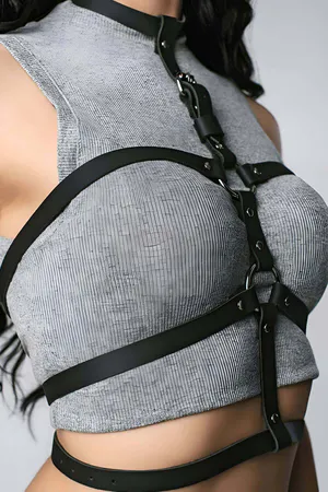 Stylish 3 Row Halter Harness - APFT55