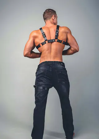 Men's Leather Harness - Adjustable Chest Straps & D-Rings