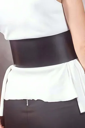 Stylish Leather Belt with 3 Buckle Detail on the Front - APFT618