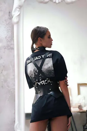 Stylish Leather Belt and Choker Set Over Dress and T-Shirt - APFT622