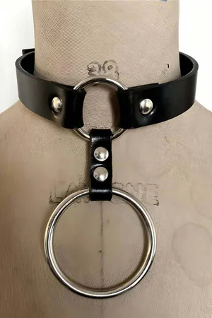 Adjustable Leather Choker with Big and Small Ring Detail - APFT673