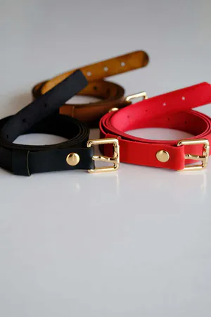 Square Buckle Detailed 3-Piece Belt Set | Black - Red and Tan Belt (Gold Accessory)